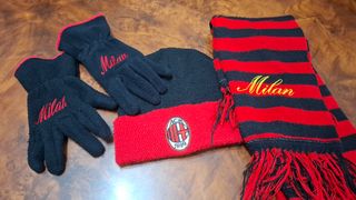 Cappellino, guanti e sciarpa ACM Milan