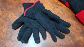 Cappellino, guanti e sciarpa ACM Milan