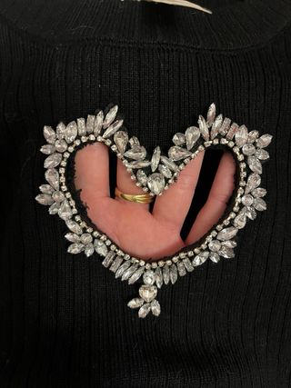 Maglione nero con cuore strass TU