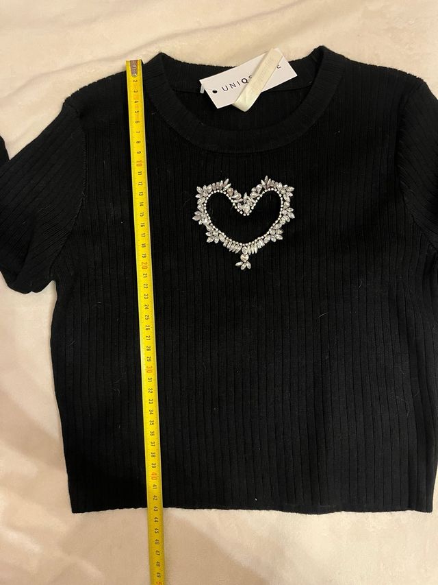 Maglione nero con cuore strass TU