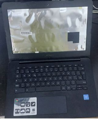 Lote 1 Portátil ASUS C300M Despiece