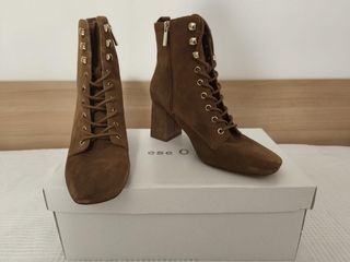Botines de tacón ante marrón