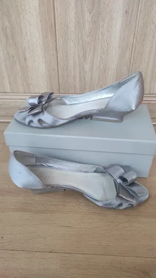 Zapatos de vestir plateados talla 39
