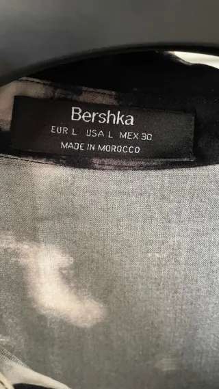 Camisa Bershka Estampada Botones.