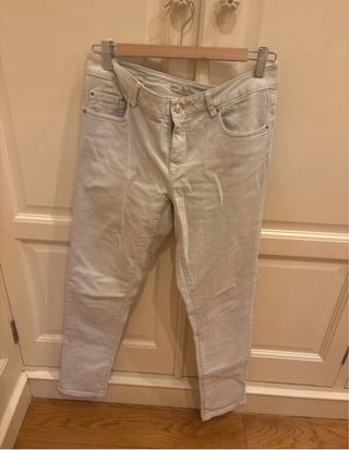 Pantalones pitillo grises