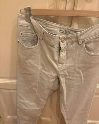 Pantalones pitillo grises