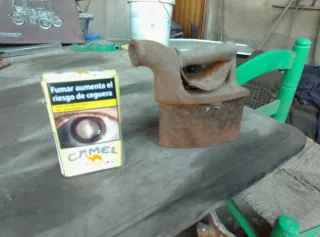 Plancha antigua de hierro