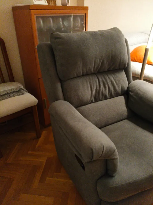 Sillón abatible gris tela