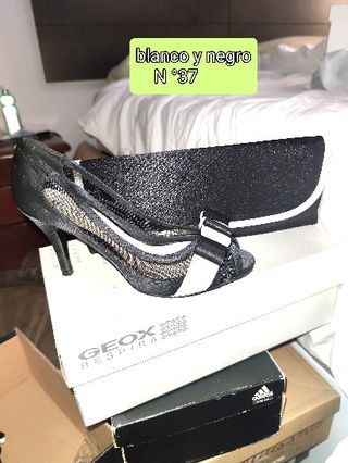 Zapatos de tacón beige mujer