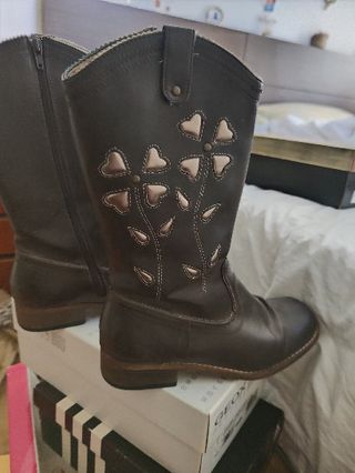 Zapatos de tacón beige mujer