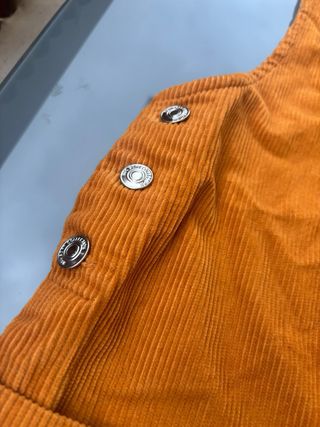 Peto de pana naranja