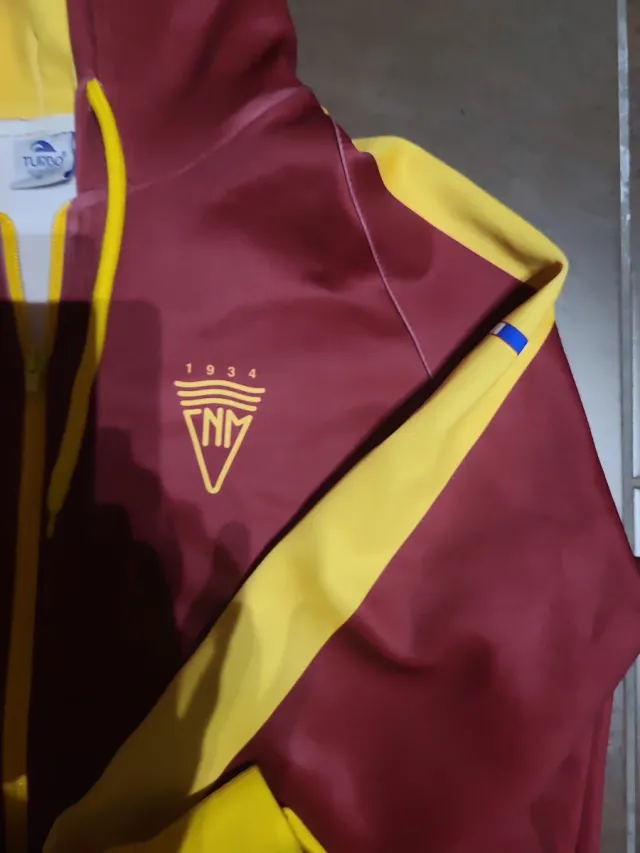 Sudadera Turbo C.N.Metropole Capucha Roja/Amarilla