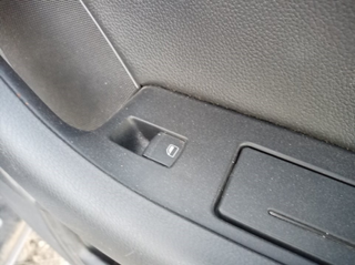 MANDO ELEVALUNAS TRASERO DERECHO AUDI A6 AVANT (4