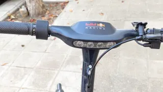 Patinete Eléctrico Red Bull Racing