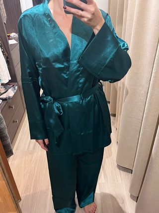 Pijama satén verde talla única