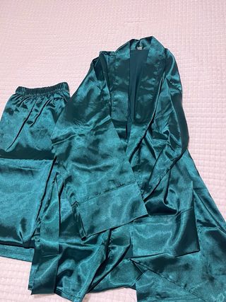 Pijama satén verde talla única