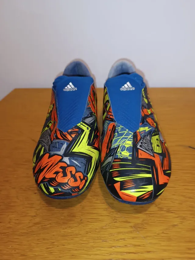 Botas Nike y Adidas Messi