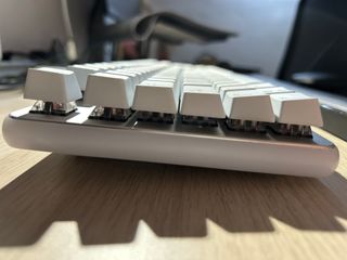 Teclado Mecánico Gaming Newskill Suiko Ivory