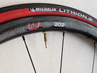 Roda Frente Zipp 202 Firecrest Carbono