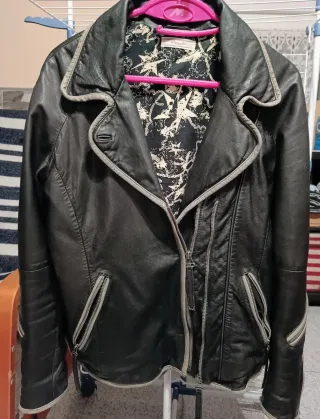 Chaqueta de cuero mujer negra