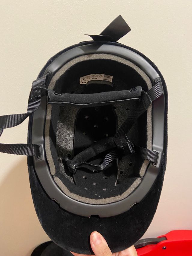 Casco de equitación negro