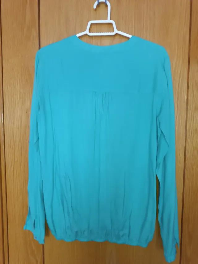 Blusa azul turquesa talla S