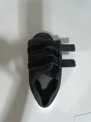 Zapato post quirúrgico 
