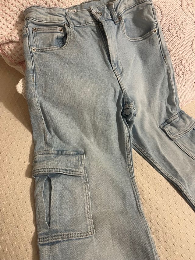 Pantalón vaquero Zara con bolsillos talla. 13-14