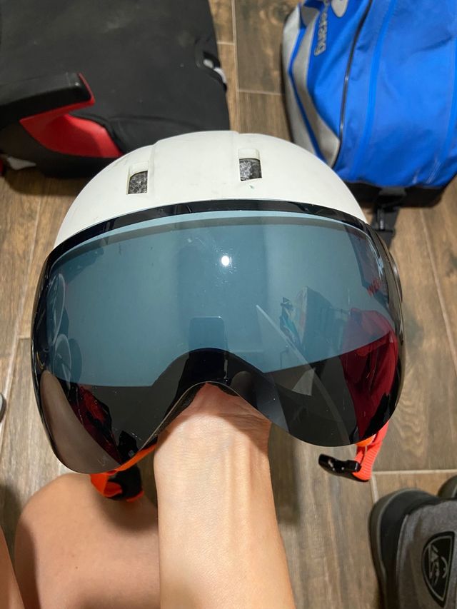 Casco de esquí con visor