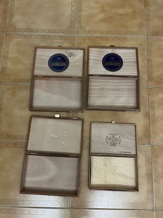 4 scatole di sigari vuote
