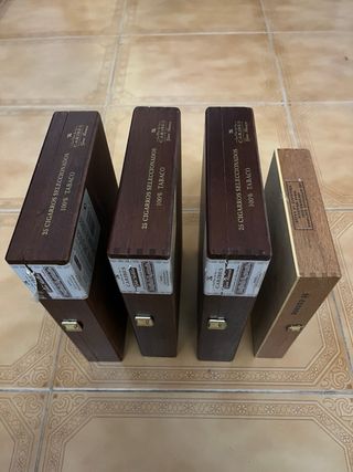 4 scatole di sigari vuote
