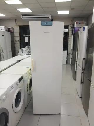Congelador Vertical 1.85m con garantía