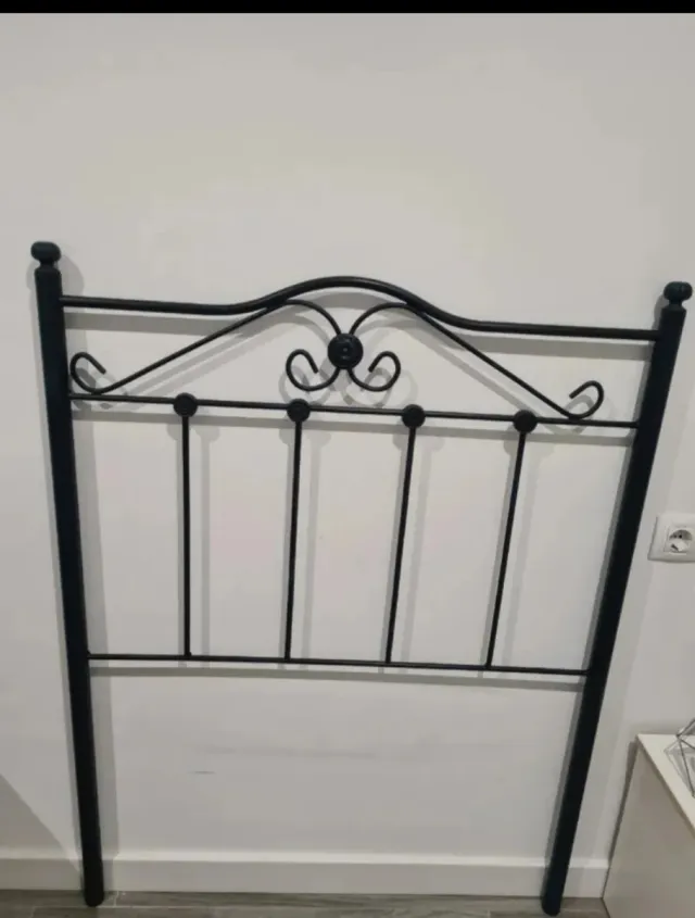 Cabecero de forja negro azulado