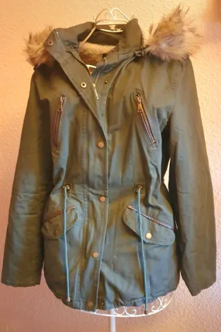Trenca verde capucha Talla 40/42