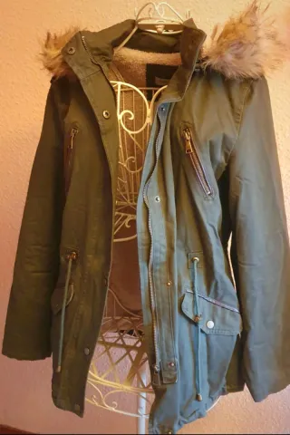 Trenca verde capucha Talla 40/42
