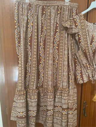 Conjunto Blusa y Falda 