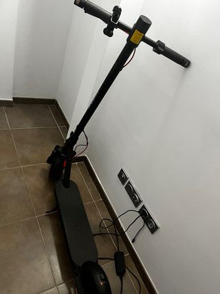 Patinete eléctrico negro, xiaomi scoteer 