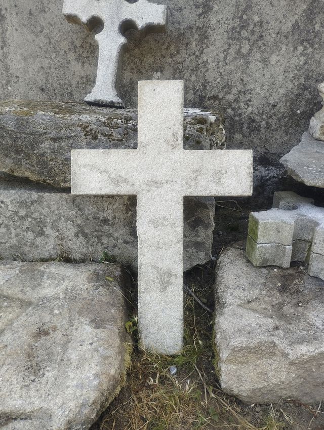 Cruz Latina de Granito