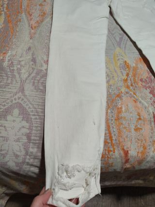 Pantalón vaquero blanco hombre roto