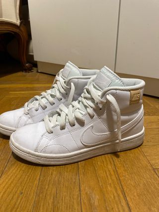 Nike Court Royale 2 Mid Blancas