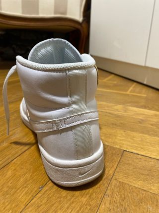 Nike Court Royale 2 Mid Blancas