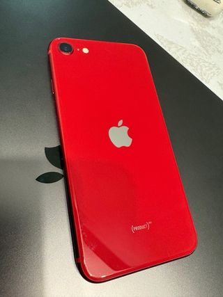 iPhone SE 64GB Rojo