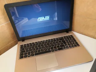 Asus PC Portatile i3 ram 8gb ssd 15.6"