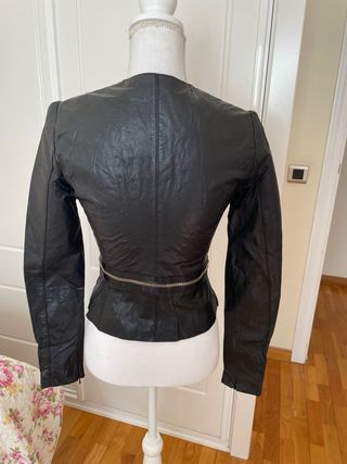 Cazadora Elisabetta Franchi Piel Negra