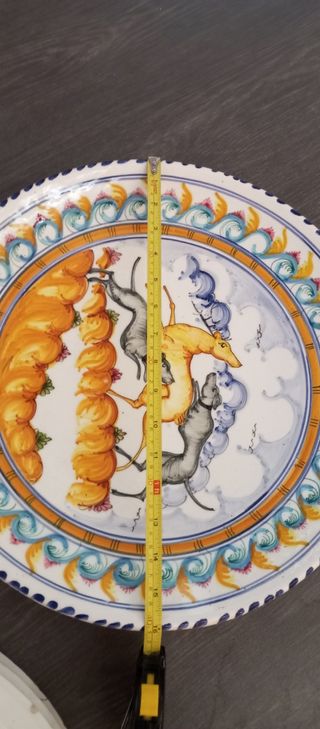 Piatti in ceramica dipinti a mano