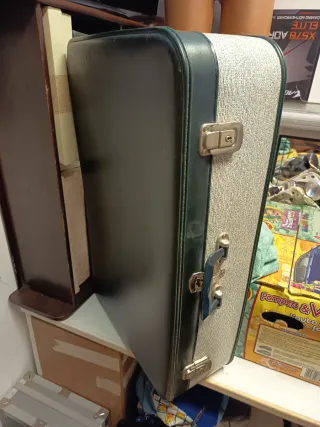 Valigie in cartone anni '60 beige e verdi