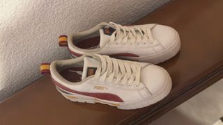Zapatillas Puma Blancas y Rojas
