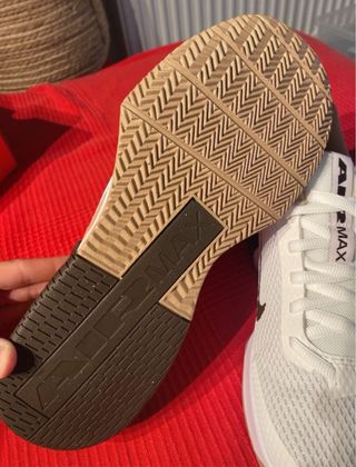 Zapatillas Nike Air Max Beige y Blancas