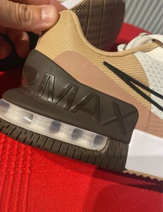 Zapatillas Nike Air Max Beige y Blancas