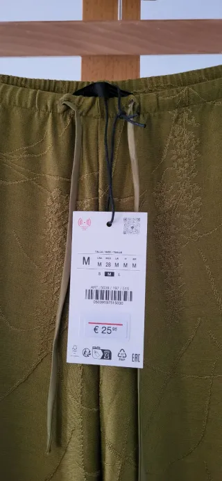 Pantalón ancho verde caqui estampado nuevo